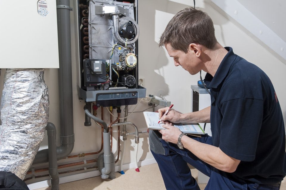 OK CV-monteur. Beeld: Stichting OVI.