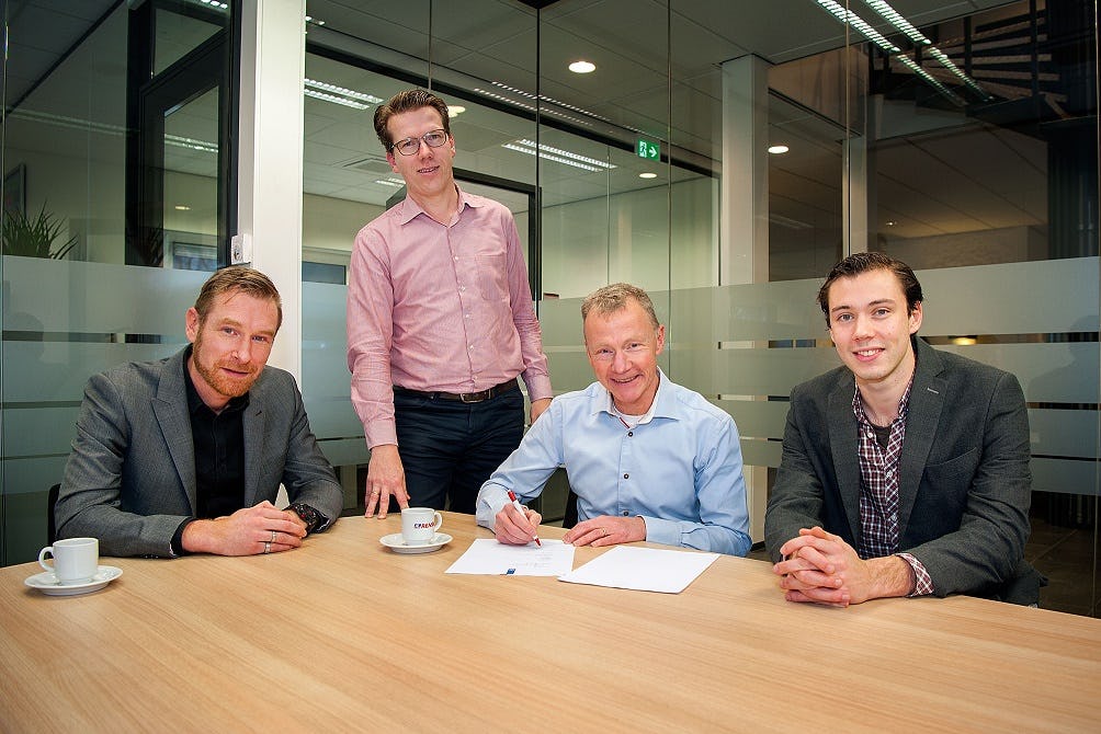 V.l.n.r.: Jur Hofland (Coördinator duurzame logistiek bij Rensa), Arjan Walinga (Projectleider 'Ketensamenwerking in de bouw' bij Bouwend Nederland), Dennis Heijink (commercieel directeur van Rensa) en Jeroen Winkelmolen (Medior manager & adviseur mobiliteit bij Megaborn).