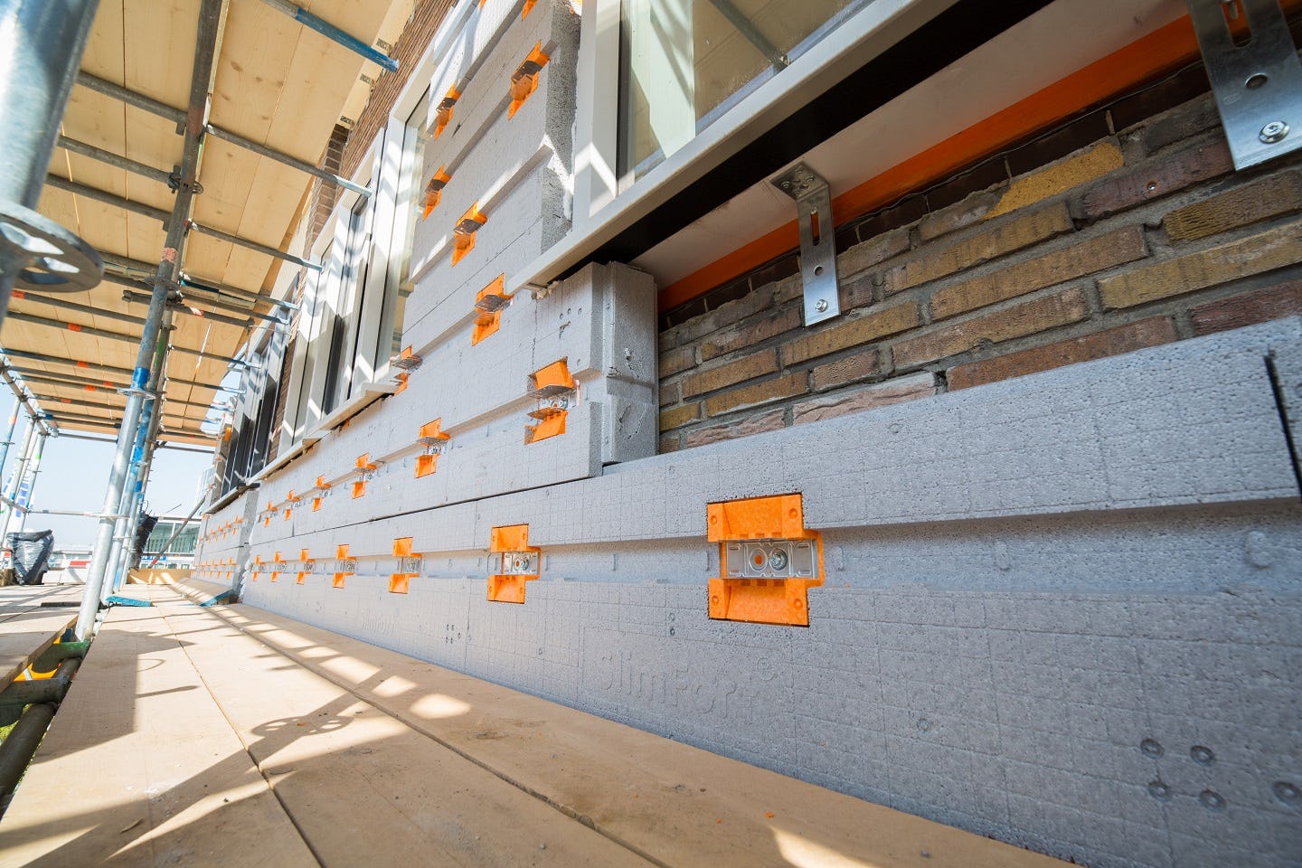 De appartementen kregen rondom een isolatielaag van 16 cm.