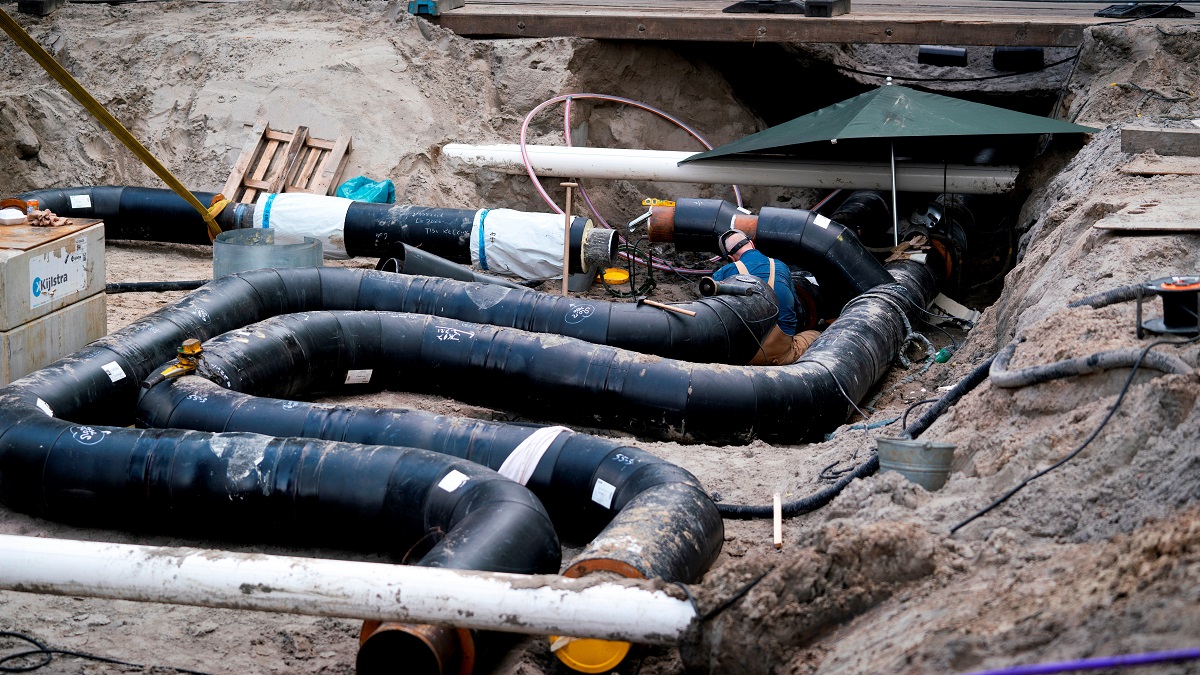 Aanleg van een warmtenet in Selwerd. (foto: Kick Smeets / Rijksoverheid 2021)