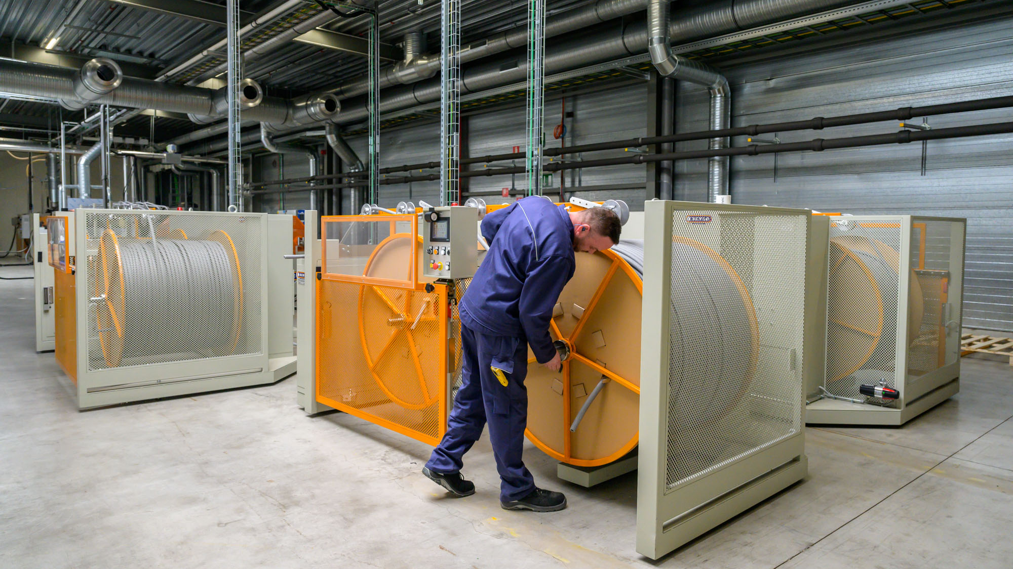 Nieuwe productielijn Henco voor geïsoleerde meerlagen buis - foto: Henco