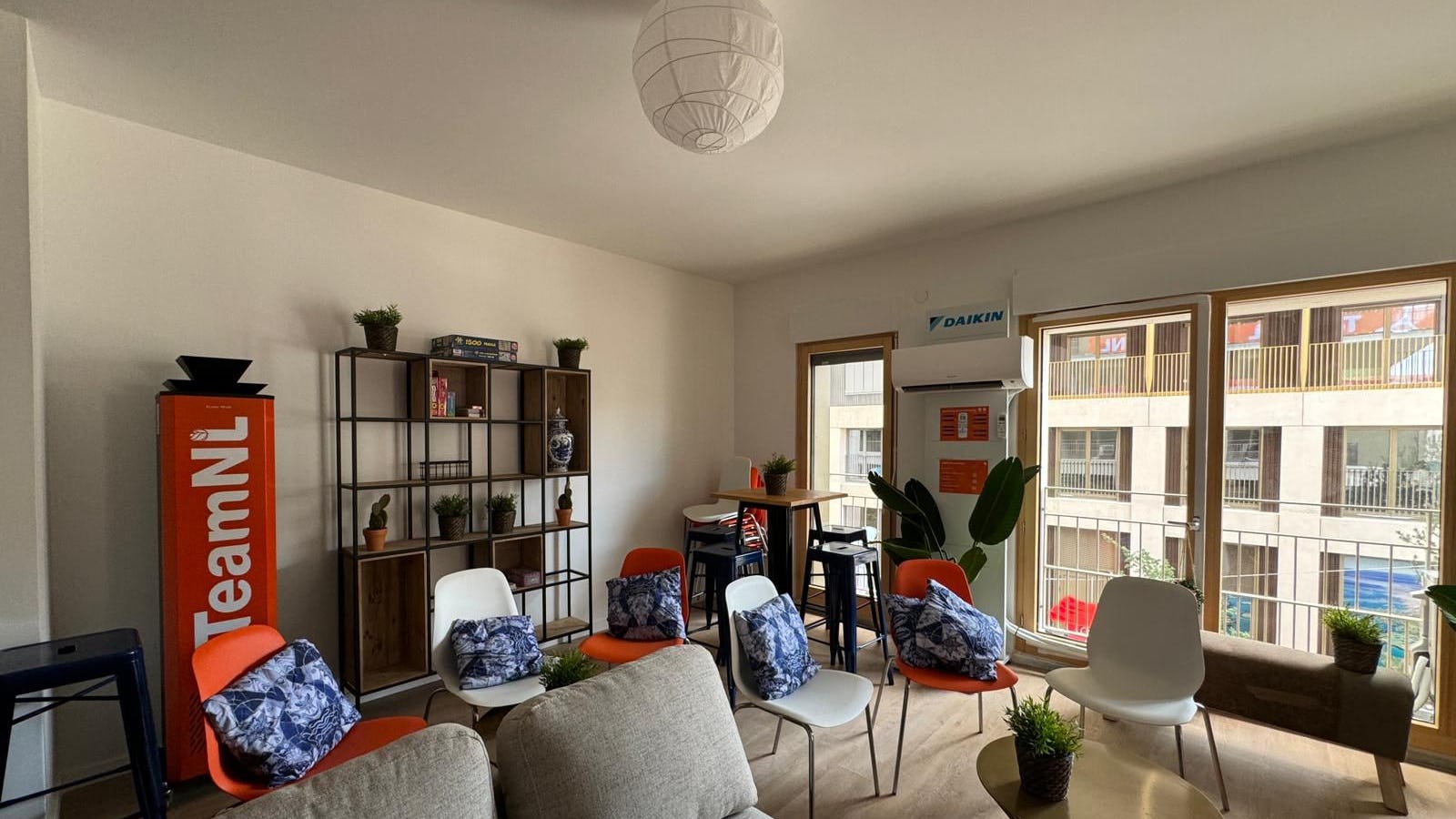 Tijdelijke opstelling Daikin airconditioning in verblijfsruimte TeamNL in Parijs hotel