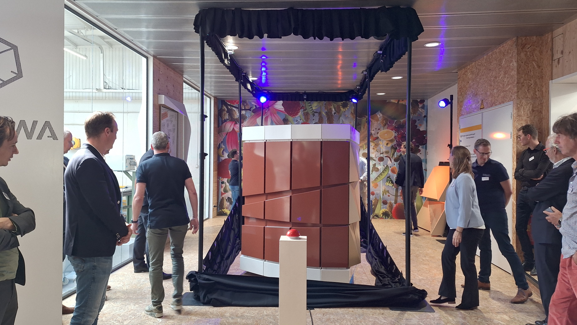 Werkende opstelling van de warmtewingevel feestelijk onthuld bij Aldowa - foto Margo van Voskuilen