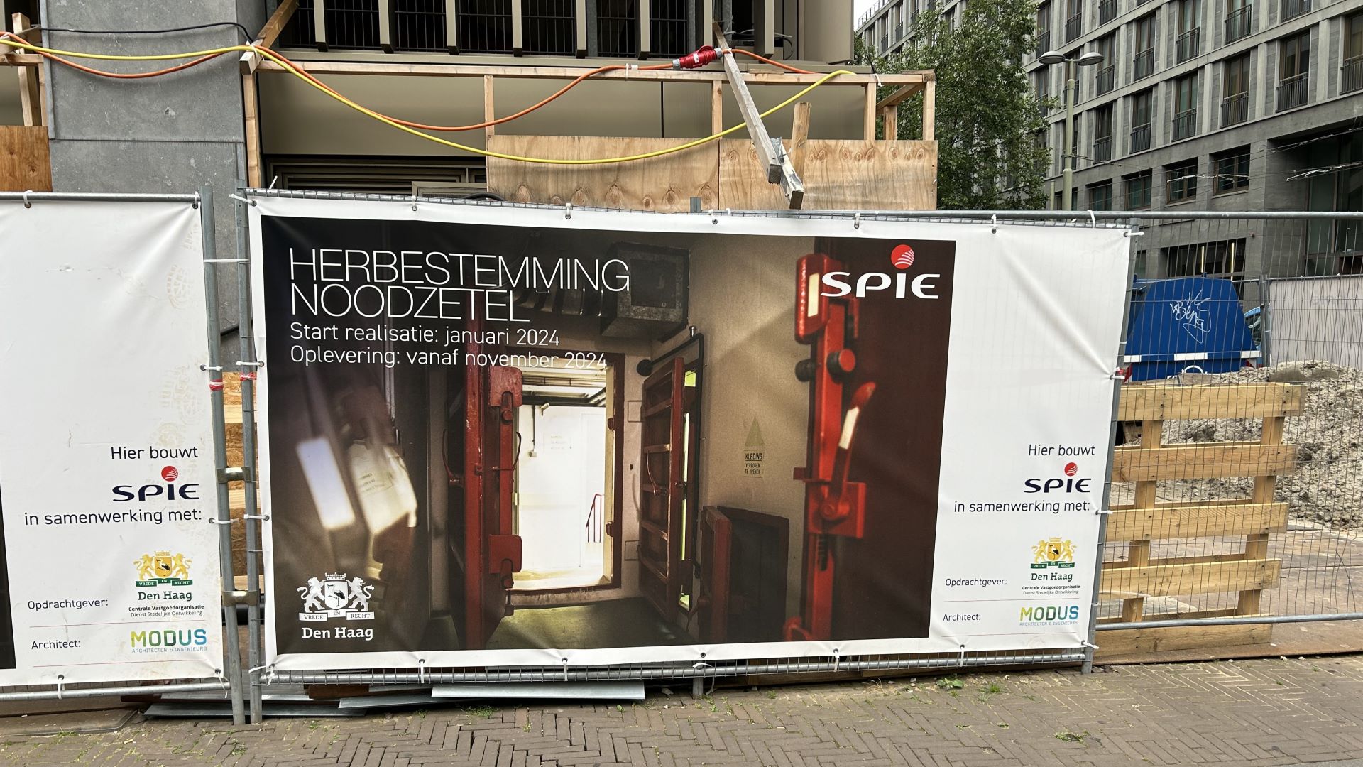 Bouwdoek Spie bij de Noodzetel, voormalige atoombunker in Den Haag