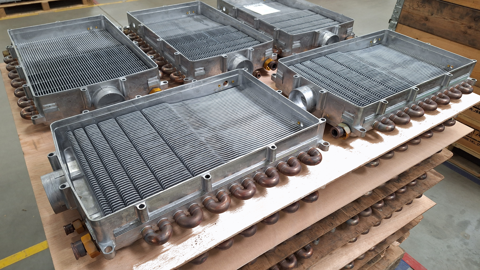 Warmtewisselaars klaar voor assemblage, fabriek Intergas in Coevorden - foto: Margo van Voskuilen