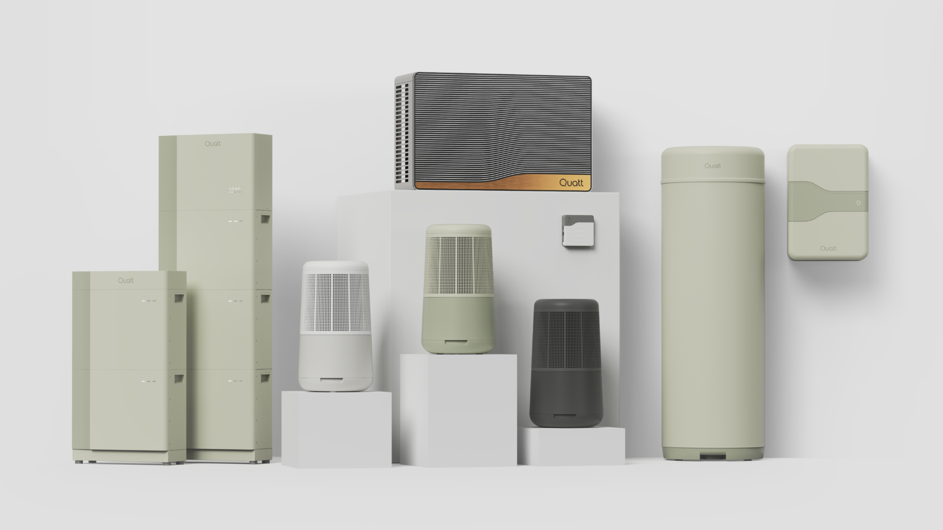 Het ecosysteem van Quatt, van links naar rechts: De thuisbatterij Home Battery, Quatt Chill in drie tinten (onder), Quatt Hybrid (boven) en de volledig elektrische warmtepomp-opstelling met Heat Battery warmwatervat en Heat Charger. Beeld: Quatt