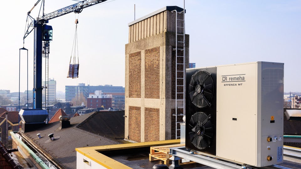 Skid warmtepomp bij Blockhouse Groningen - beeld: Remeha