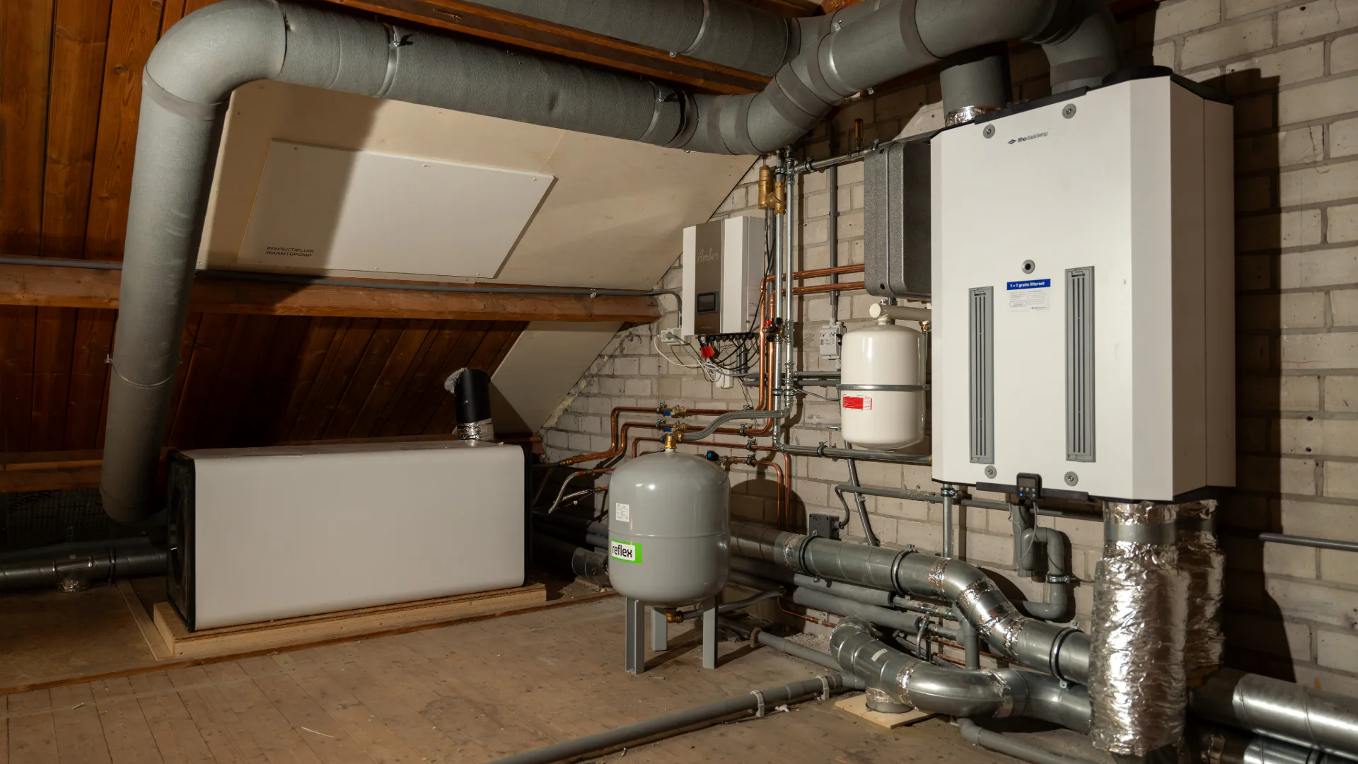 Project in Kaatsheuvel waar woningen van het gas af gingen met Amber warmtepomp en horizontaal tapwatervat, in combinatie met vraaggestuurde wtw-ventilatie - beeld: Itho Daalderop