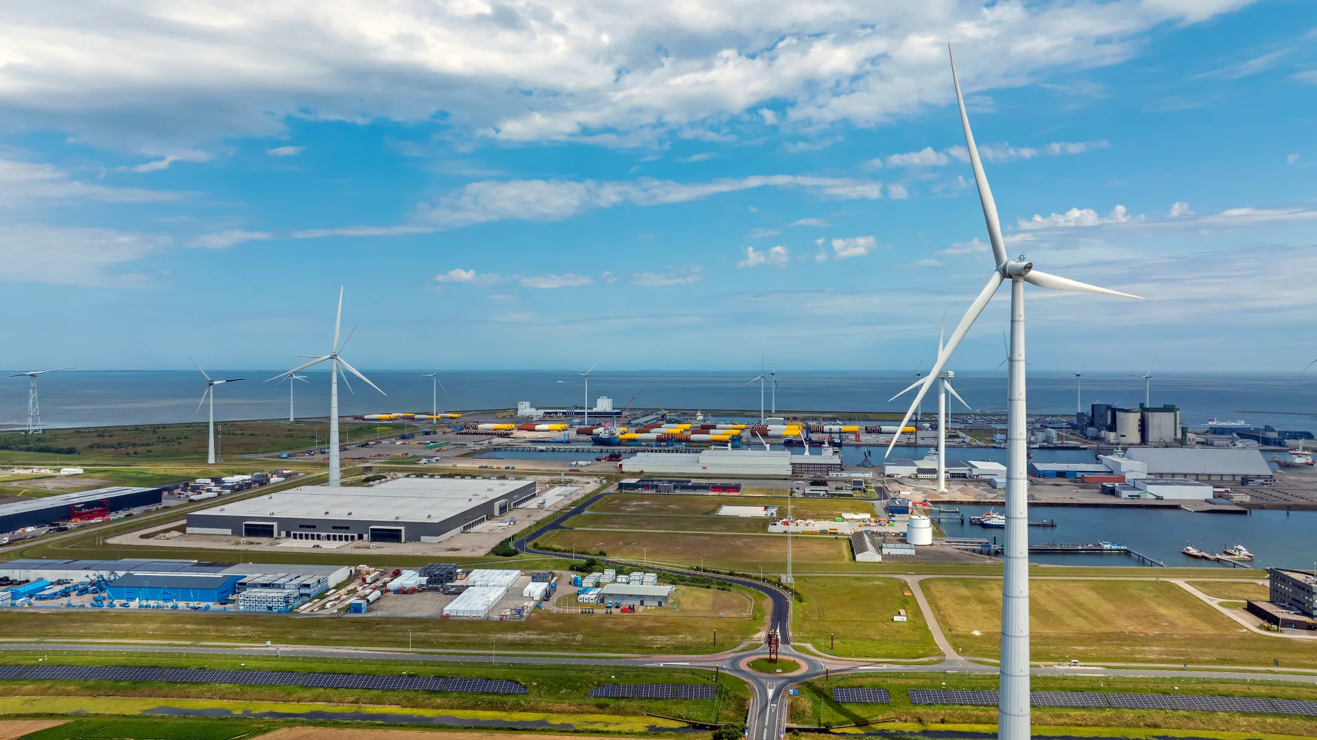Eemshaven, foto van Steve Photography/Shutterstock.com.
